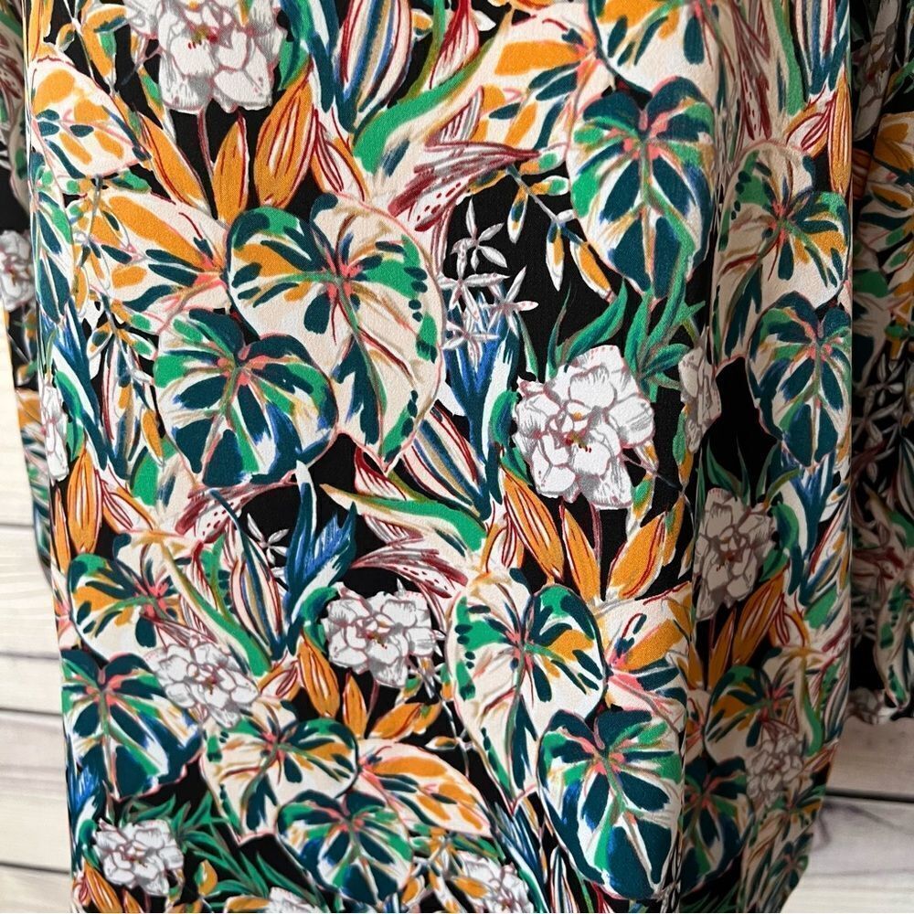 Halogen Tropical Floral Leaf Patterned V Neck Blo… - image 3